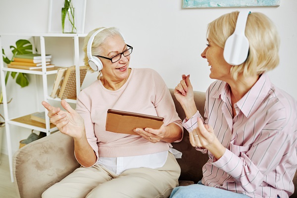 what are the advantages of in home care services?